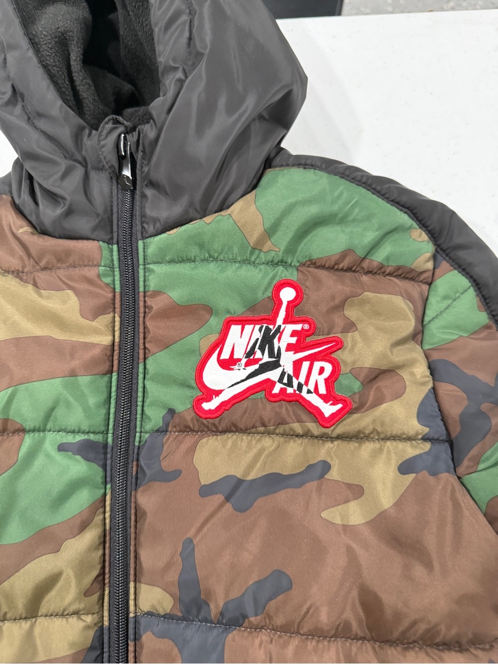 Jordan Kids Camo Puffer Jacket in Green/Brown with Red Logo
